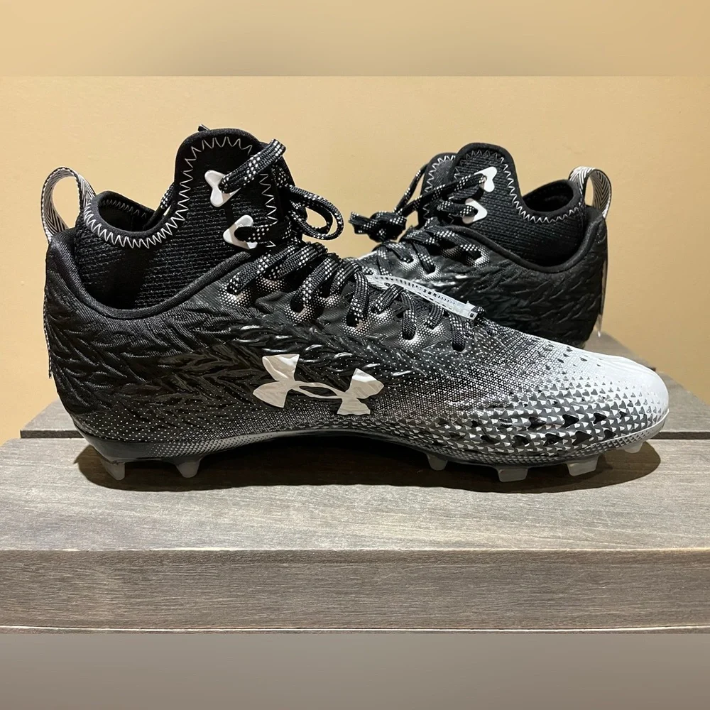 Under Armour UA Spotlight Clone MC Football Cleats -NWOB - Men's Sz 11.5 - Picture 2 of 8